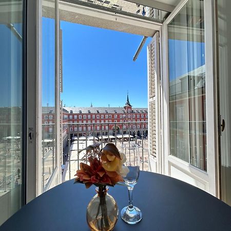 Plaza Mayor View Madrid Bagian luar foto