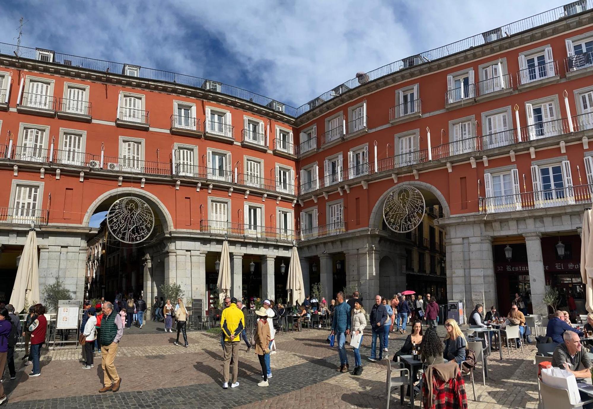 Plaza Mayor View Madrid Bagian luar foto