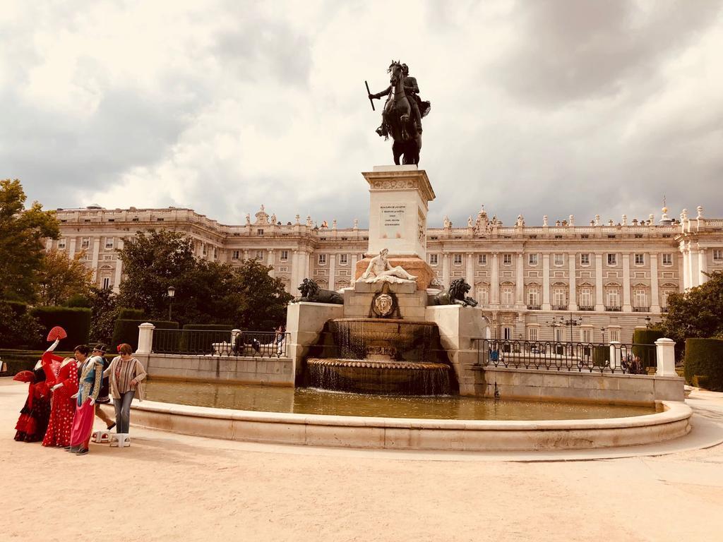 Plaza Mayor View Madrid Bagian luar foto