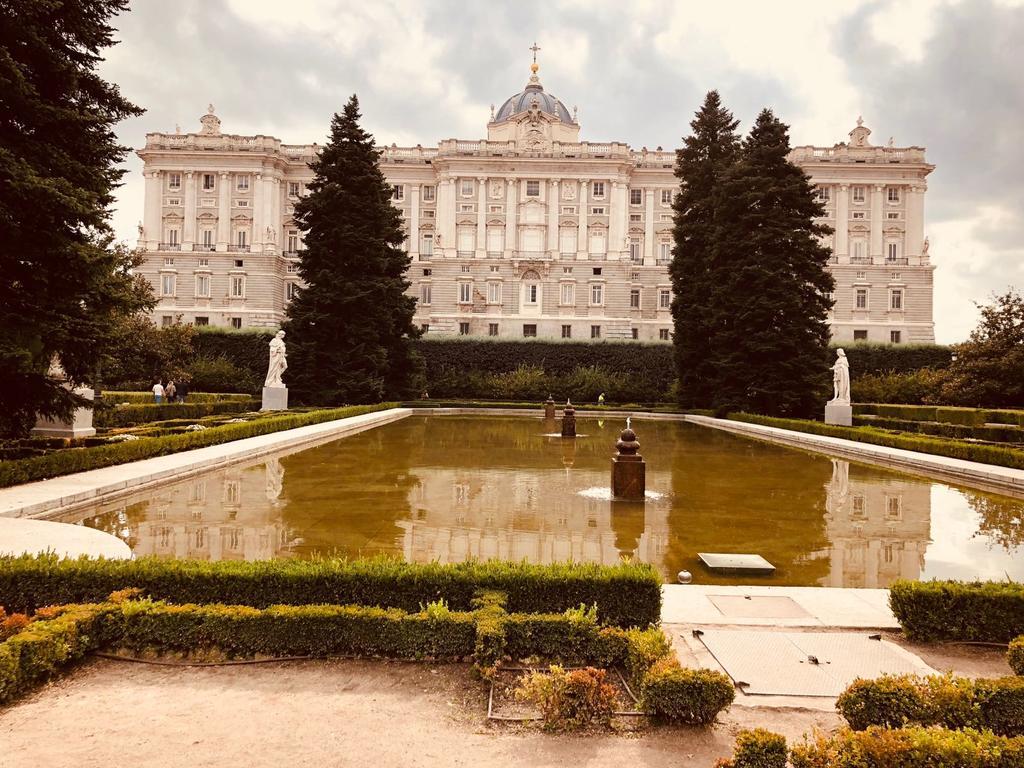 Plaza Mayor View Madrid Bagian luar foto