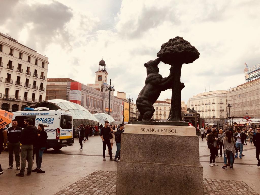 Plaza Mayor View Madrid Bagian luar foto